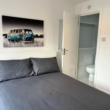 93 West Road Hotel Лондон Екстериор снимка
