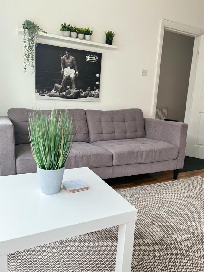93 West Road Hotel Лондон Екстериор снимка