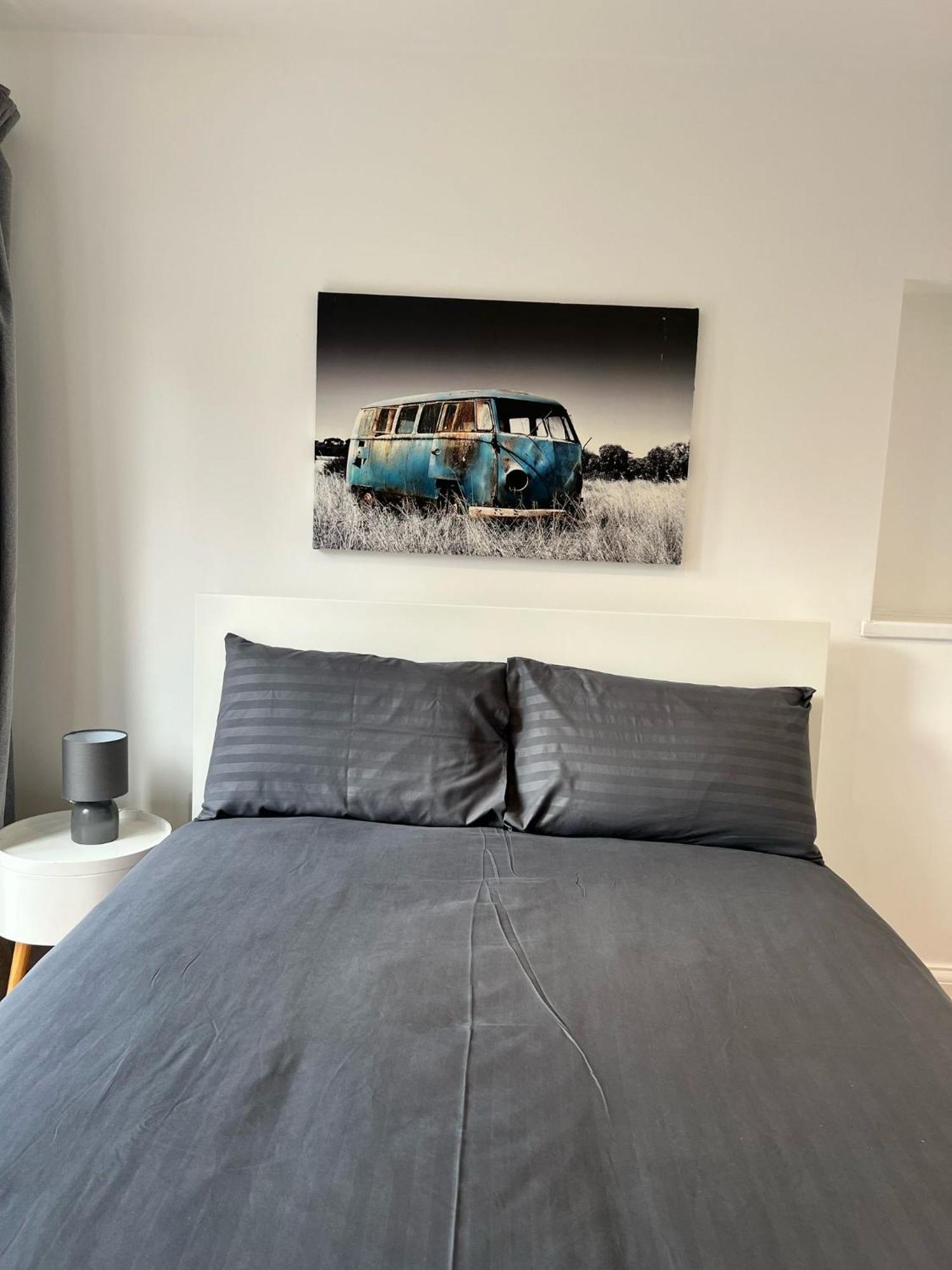 93 West Road Hotel Лондон Екстериор снимка